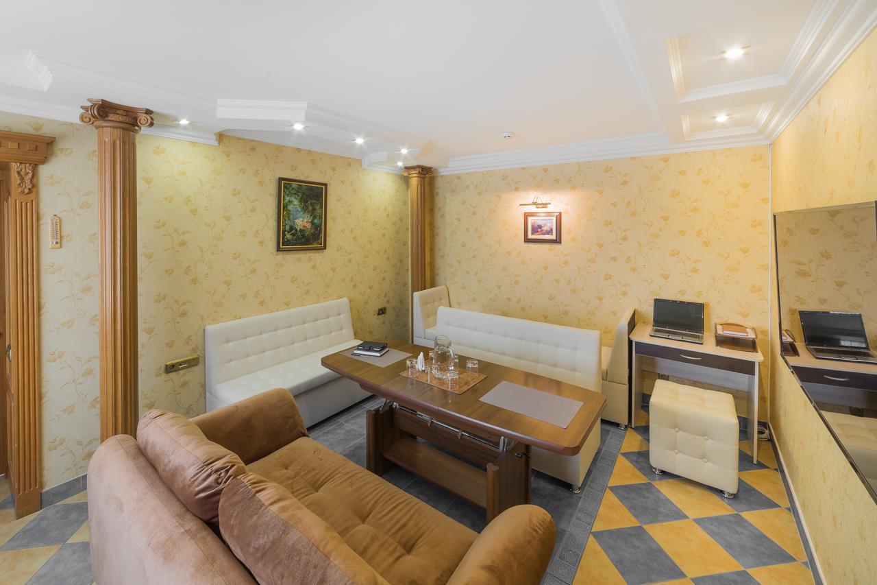Paradise Hotel Gomel Dış mekan fotoğraf