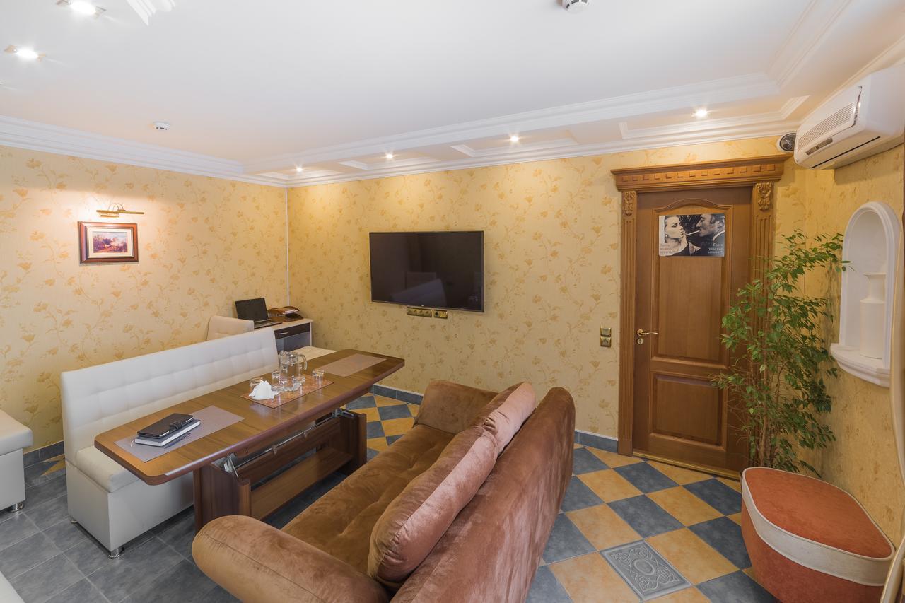 Paradise Hotel Gomel Dış mekan fotoğraf