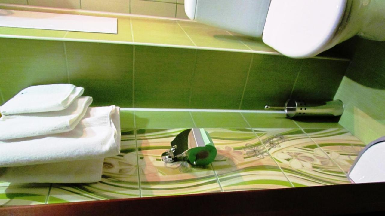 Paradise Hotel Gomel Dış mekan fotoğraf